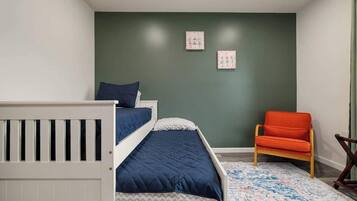 3 bedrooms, iron/ironing board, travel crib, WiFi