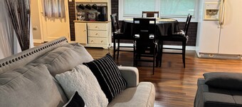 Charming 2-bedroom country cottage with WiFi, AC, 20 minutes from Bowling Green