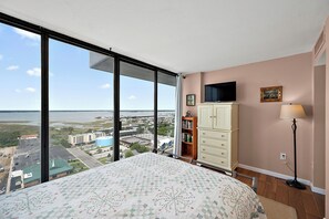 2 bedrooms, free WiFi, bed sheets, wheelchair access