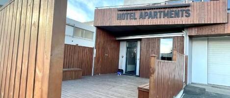 Façana frontal de l'allotjament