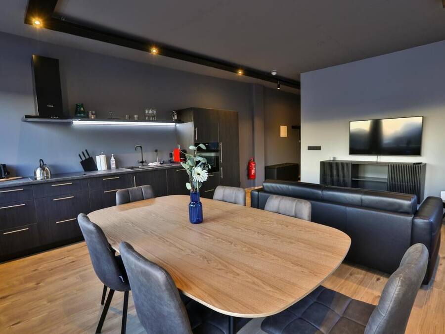 Deluxe appartement | Een bureau, een strijkplank/strijkijzer, gratis wifi