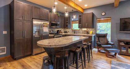 Downtown Ketchum Condo by the Pool | Walk to Town!