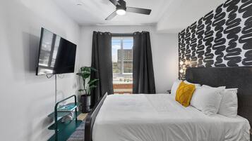 1 habitación, tabla de planchar con plancha, wifi y ropa de cama