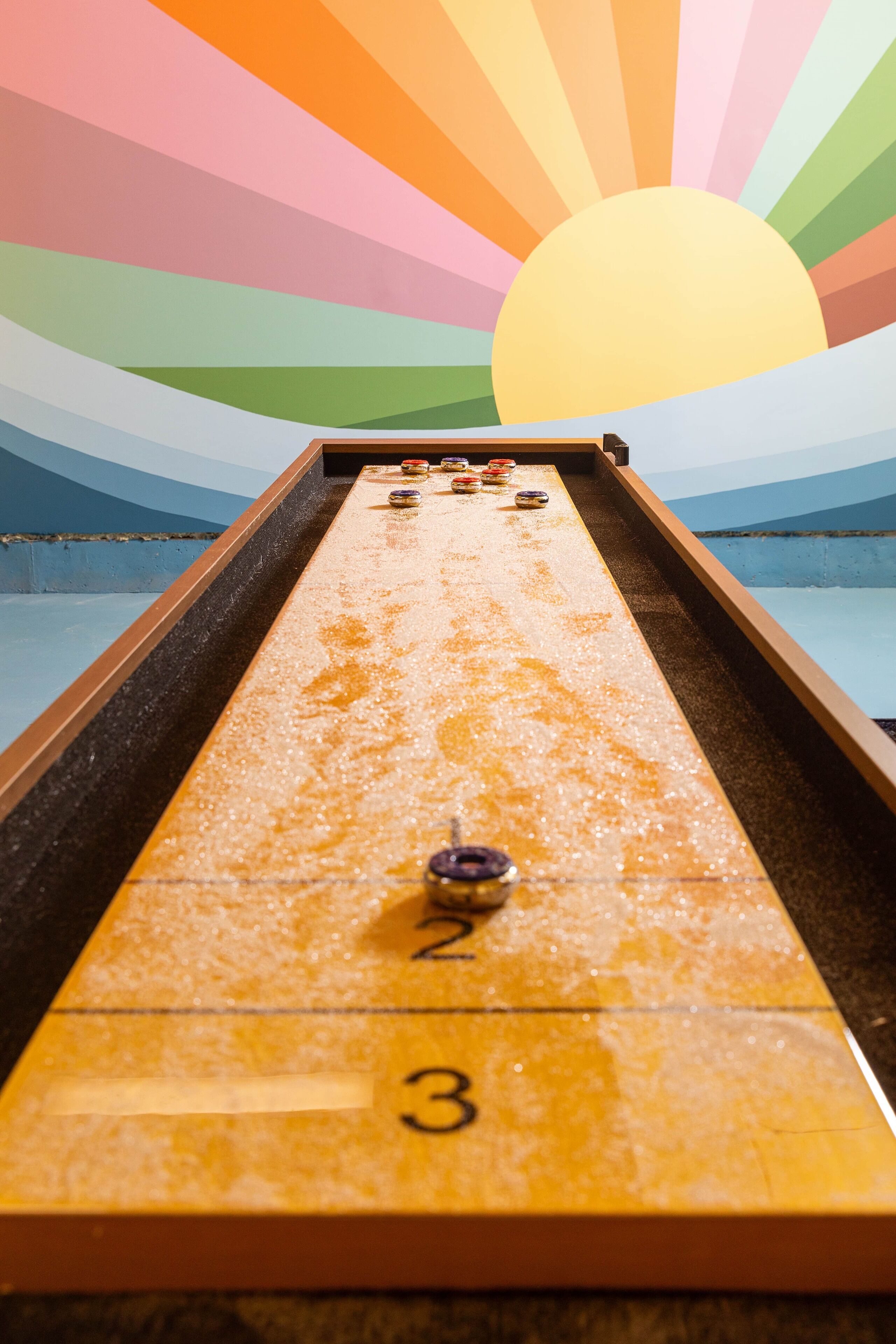 Shuffle board