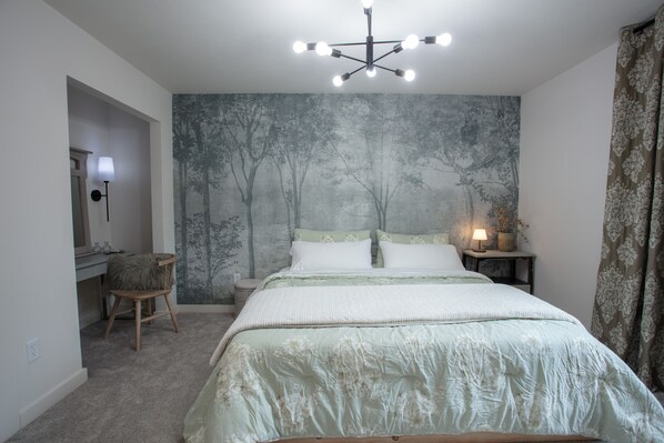 3 bedrooms, desk, iron/ironing board, free WiFi