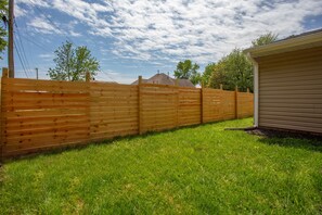 Property grounds - Downtown Townhome (Springfield)
