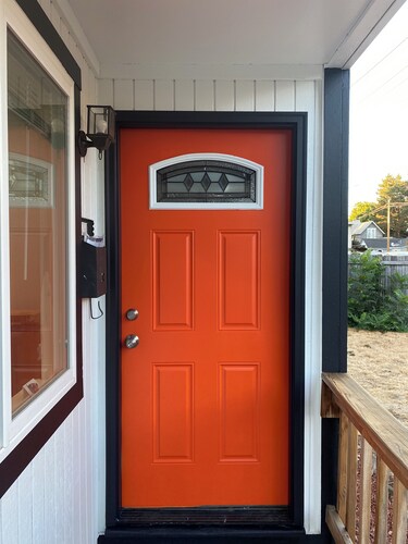 Charming 3-bedroom house with WiFi, AC in awesome Newberg
