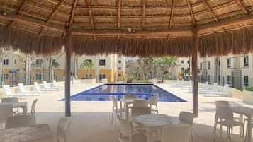 Outdoor pool, sun loungers