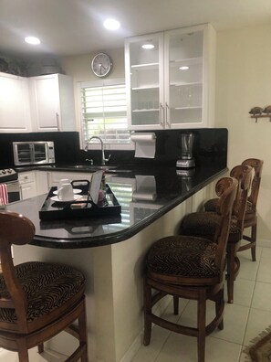 Microwave, oven, stovetop, coffee/tea maker