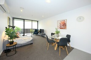 Interior - Relax and Unwind Central City Hideaway with Carpark (Christchurch)