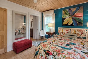 2 bedrooms, internet, bed sheets - Riverfront log cabin in Crumpler-- On the New River (Crumpler)