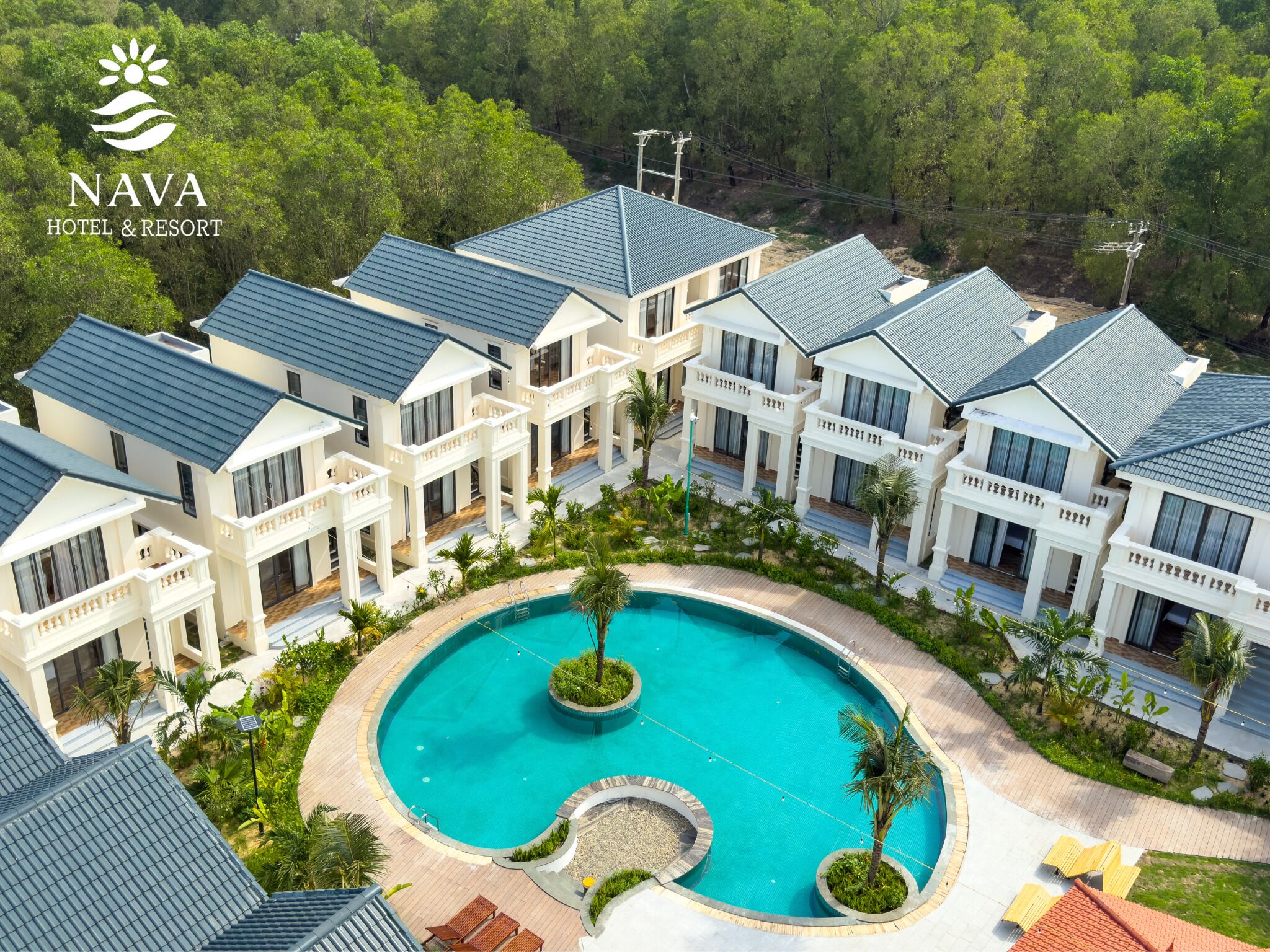 Vista frontal de la propiedad