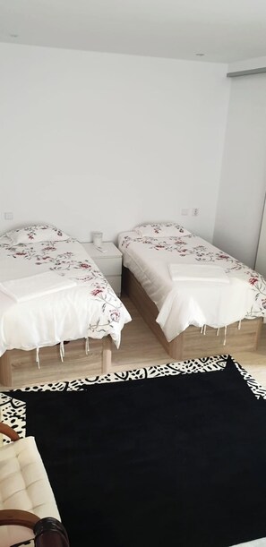 2 bedrooms, iron/ironing board, travel cot, WiFi