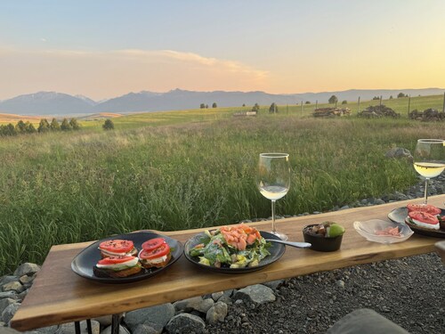 Serene Japanese Home with Breathtaking Views in Oregon — Only 15 Min to Joseph