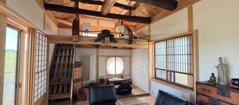 Serene Japanese Home with Breathtaking Views in Oregon — Only 15 Min to Joseph