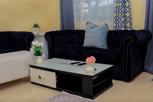 Charming 1-bedroom apartment in lovely Meru with WiFi