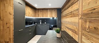 Alpine Pearl - Panoramic Mountain Views - Aminona