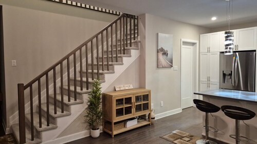 Elegance and serenity on Parkview Terrace/Élégance et sérénité sur Parkview Terr