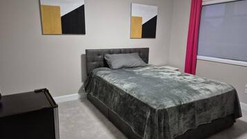 1 غرفة نوم ومكواة/لوح كي وواي فاي