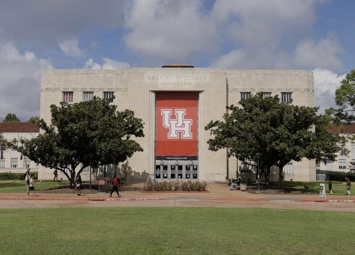Photo 23 of CHARMING HOME MINS TO HOSPITAL, UOFH, ASTROS, ROCKETS, AIRPORT