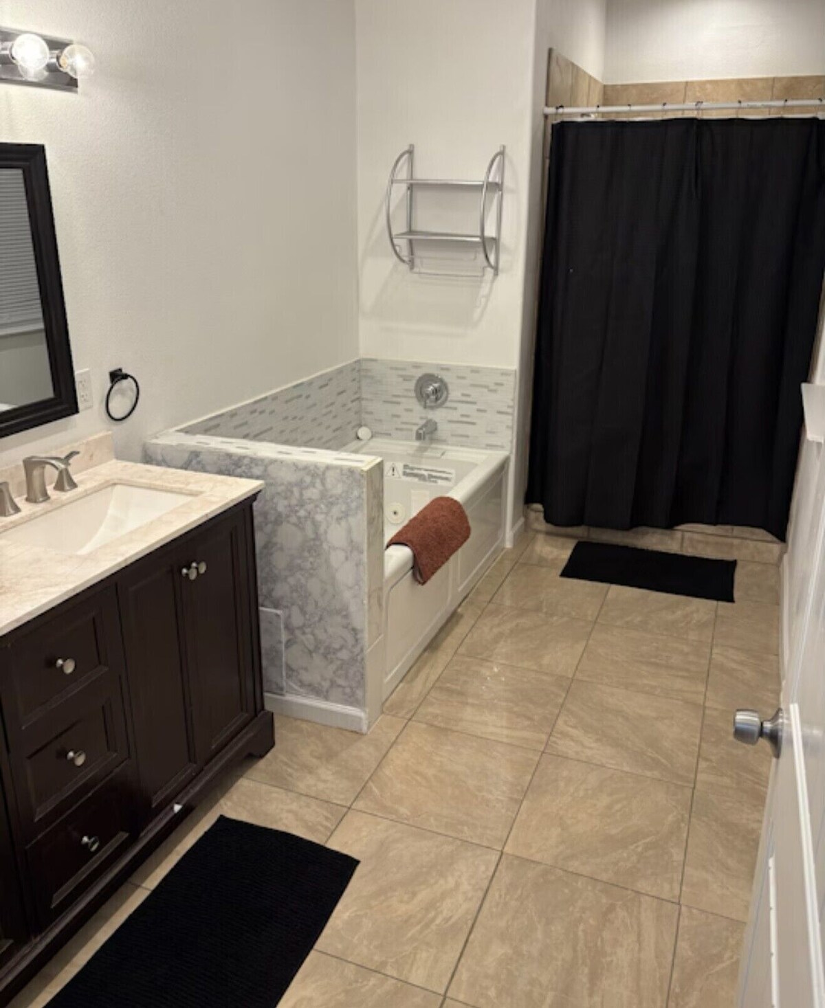 Photo 27 of CHARMING HOME MINS TO HOSPITAL, UOFH, ASTROS, ROCKETS, AIRPORT