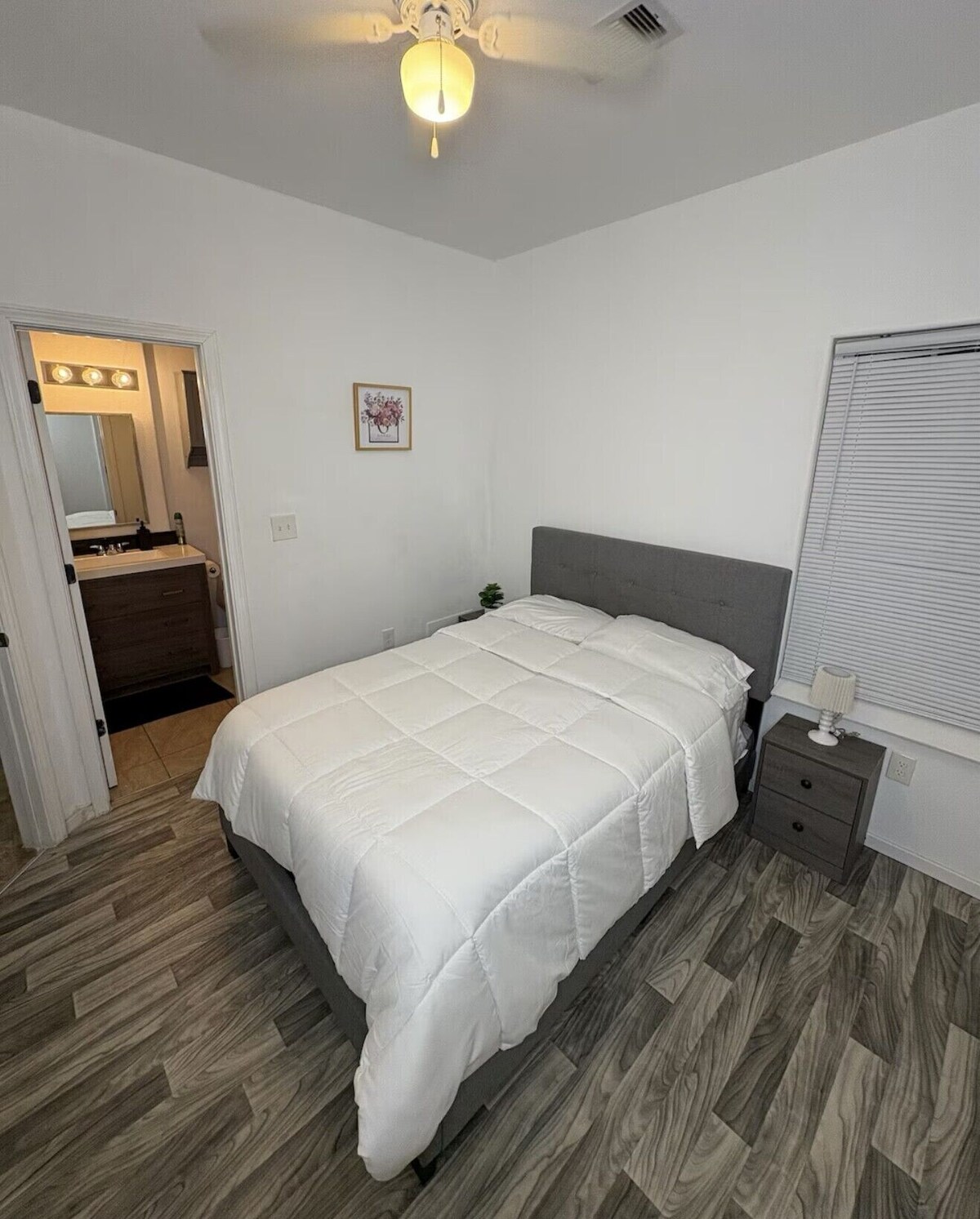 Photo 13 of CHARMING HOME MINS TO HOSPITAL, UOFH, ASTROS, ROCKETS, AIRPORT