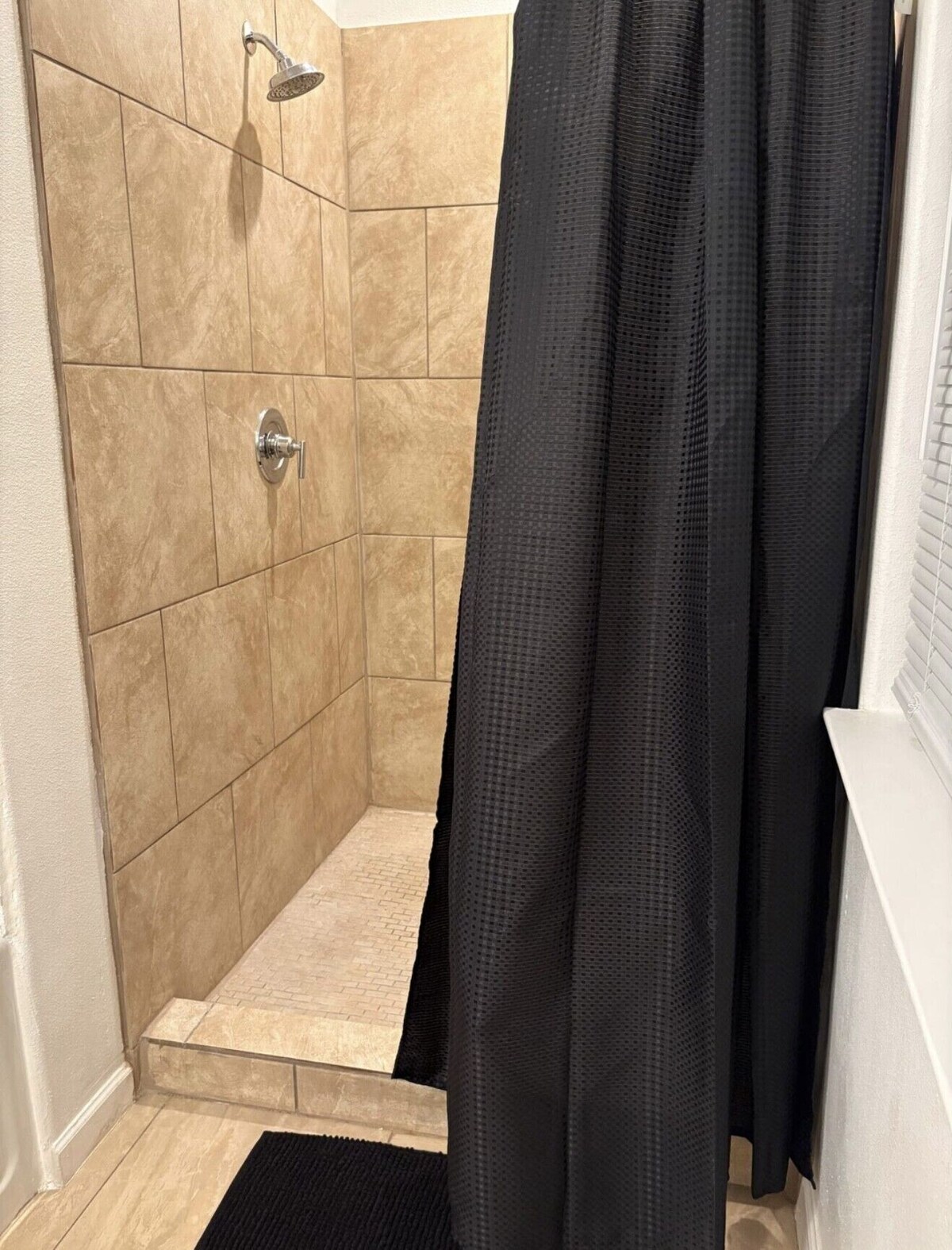 Photo 18 of CHARMING HOME MINS TO HOSPITAL, UOFH, ASTROS, ROCKETS, AIRPORT