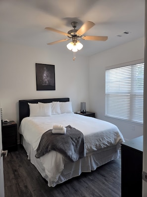 2 bedrooms, iron/ironing board, WiFi, bed sheets