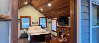 Charming Studio cottage, 1/2 mile from Mt Si Trailhead