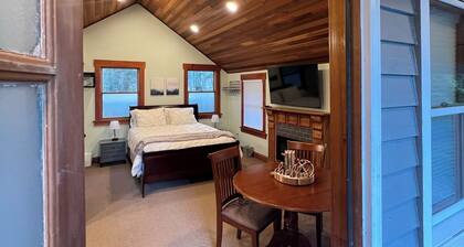 Charming Studio cottage, 1/2 mile from Mt Si Trailhead