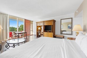 1 habitación, escritorio, tabla de planchar con plancha y wifi gratis 