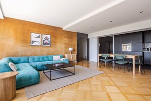 Télévision, chaîne hi-fi