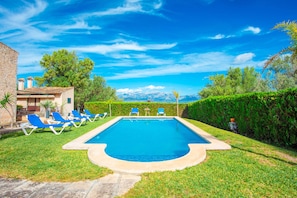 Pool - SON BURGUET - Beautiful finca with private pool and free Wifi in Llubí (Llubí)