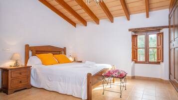 3 habitaciones, tabla de planchar con plancha y wifi gratis