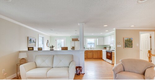 Entire Home In Saco Maine + GYM 3.5mil to Old Orchard Beach. Coastal Retreat! 