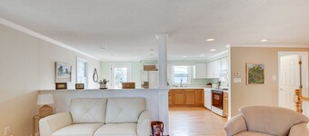 Entire Home In Saco Maine + GYM 3.5mil to Old Orchard Beach. Coastal Retreat! 