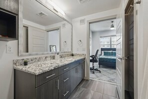 1 bedroom, desk, iron/ironing board, WiFi