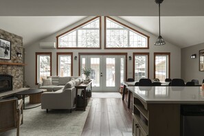 Living room - Chalet: Fireplace • Game Room • HotTub • Ski 2min (Les Laurentides Regional County Municipality)