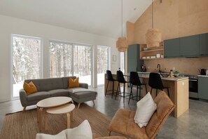 TV, peis og stereoanlegg