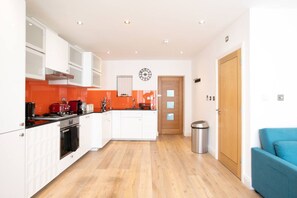 Dining tables - Angel Cute Studio City Flat Zone 1 Suit Couple with Double bed and Sofa Bed (Greater London)