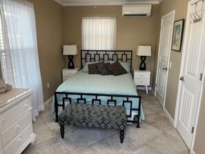 4 bedrooms, WiFi, bed sheets