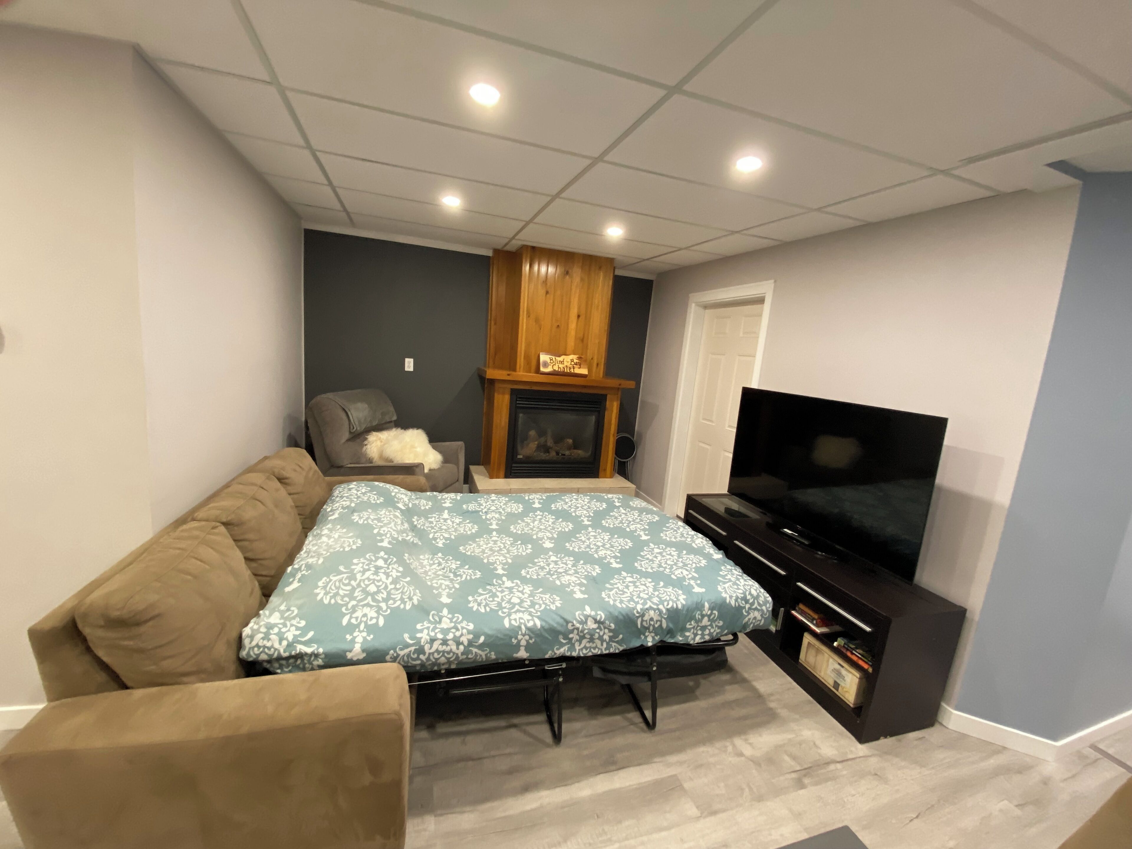 2 室のベッドルーム、アイロン / アイロン台、WiFi (無料)、ベッドシーツ