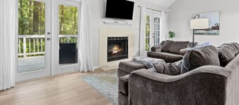 Peaceful Haile Cottage | Trails + Deck + Near UF