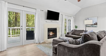 Peaceful Haile Cottage | Trails + Deck + Near UF