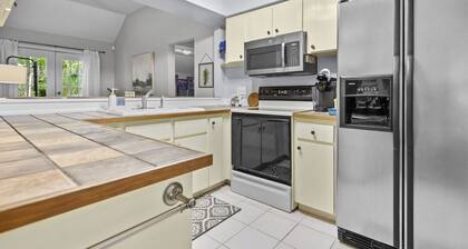 Peaceful Haile Cottage | Trails + Deck + Near UF