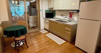 Charming 2-bedroom apartment in lovely Seoul with WiFi, AC