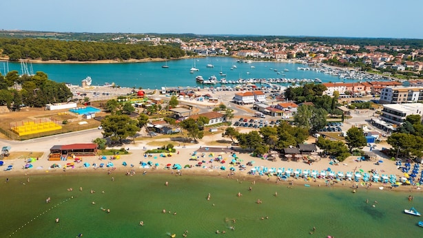 Beach - Casa Oliva Kim Marie /w Garden, Medulin, Croatia (Medulin)