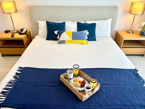 1 Schlafzimmer, Schreibtisch, Bügeleisen/Bügelbrett, Reisekinderbett