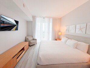 1 bedroom, desk, iron/ironing board, travel crib - Beautiful one bedroom apartment with NiceView (Hallandale Beach)