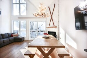 Smart-tv och eldstad